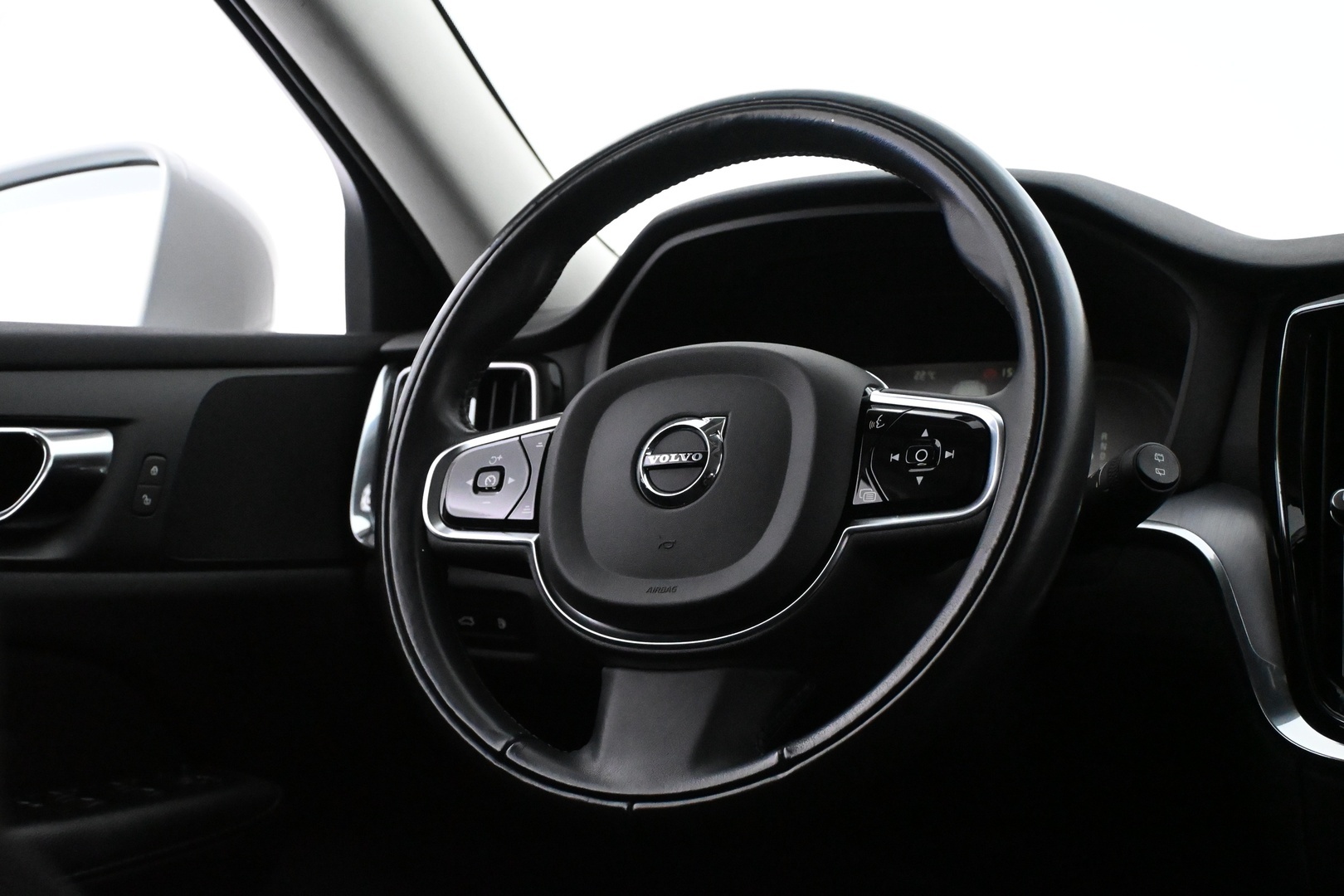 VOLVO V60 2020