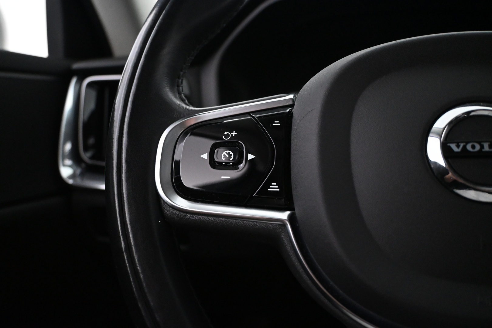 VOLVO V60 2020