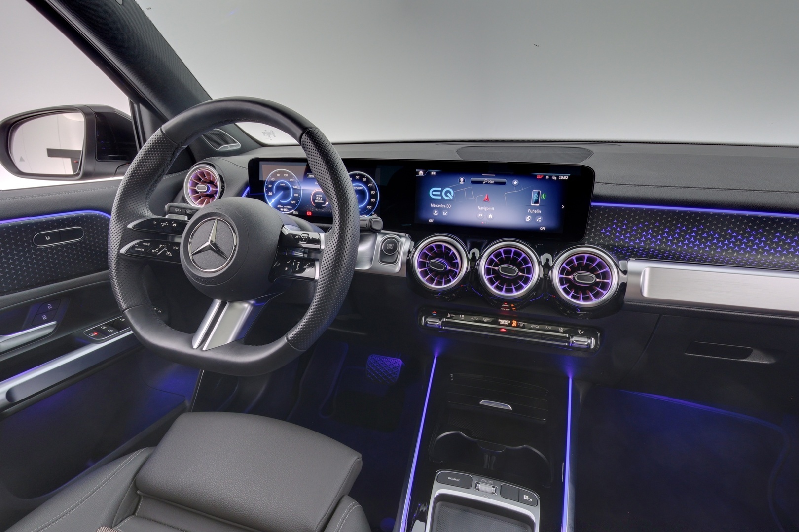 MERCEDES-BENZ EQB 2025