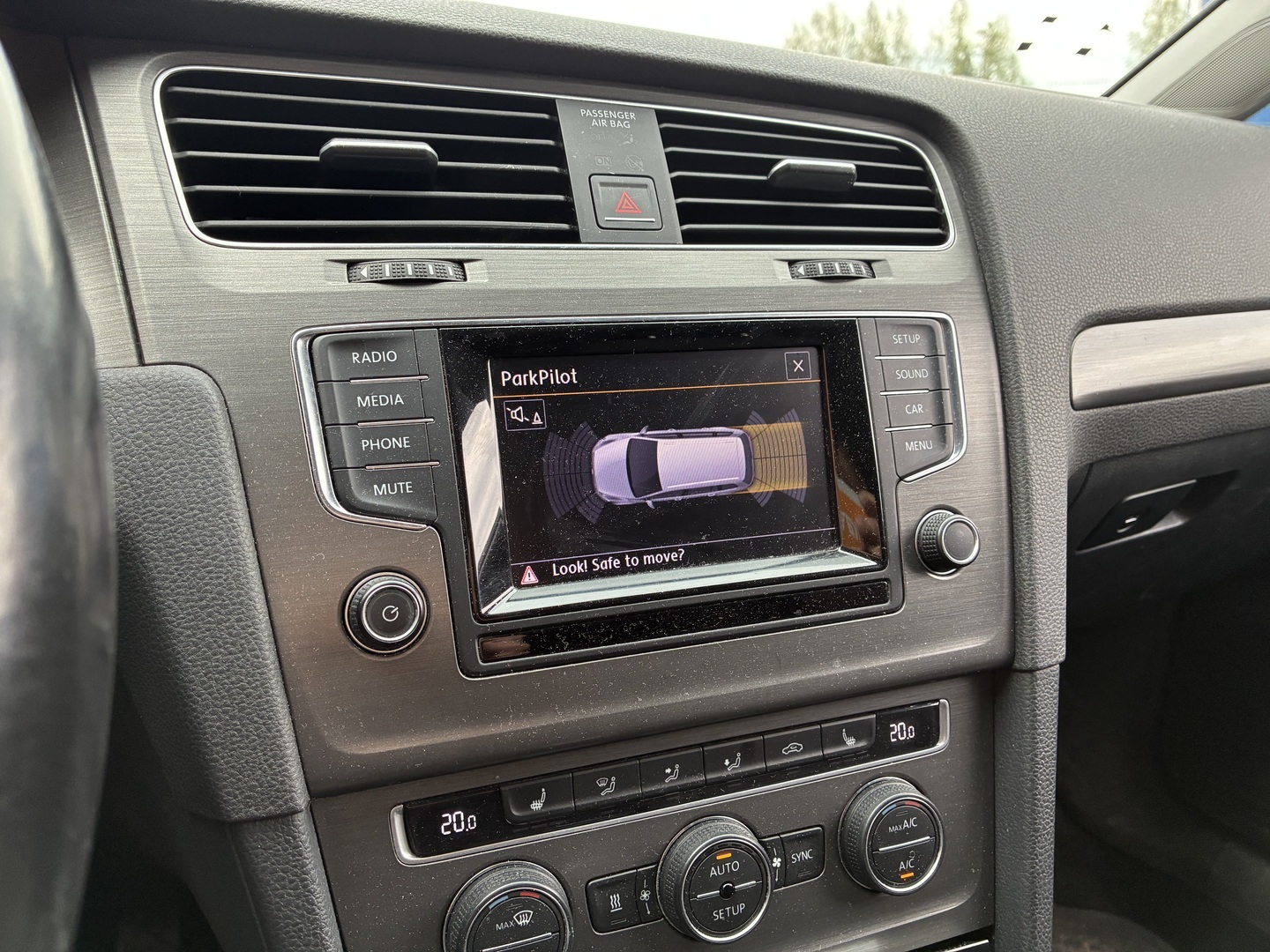 VOLKSWAGEN Golf 2014