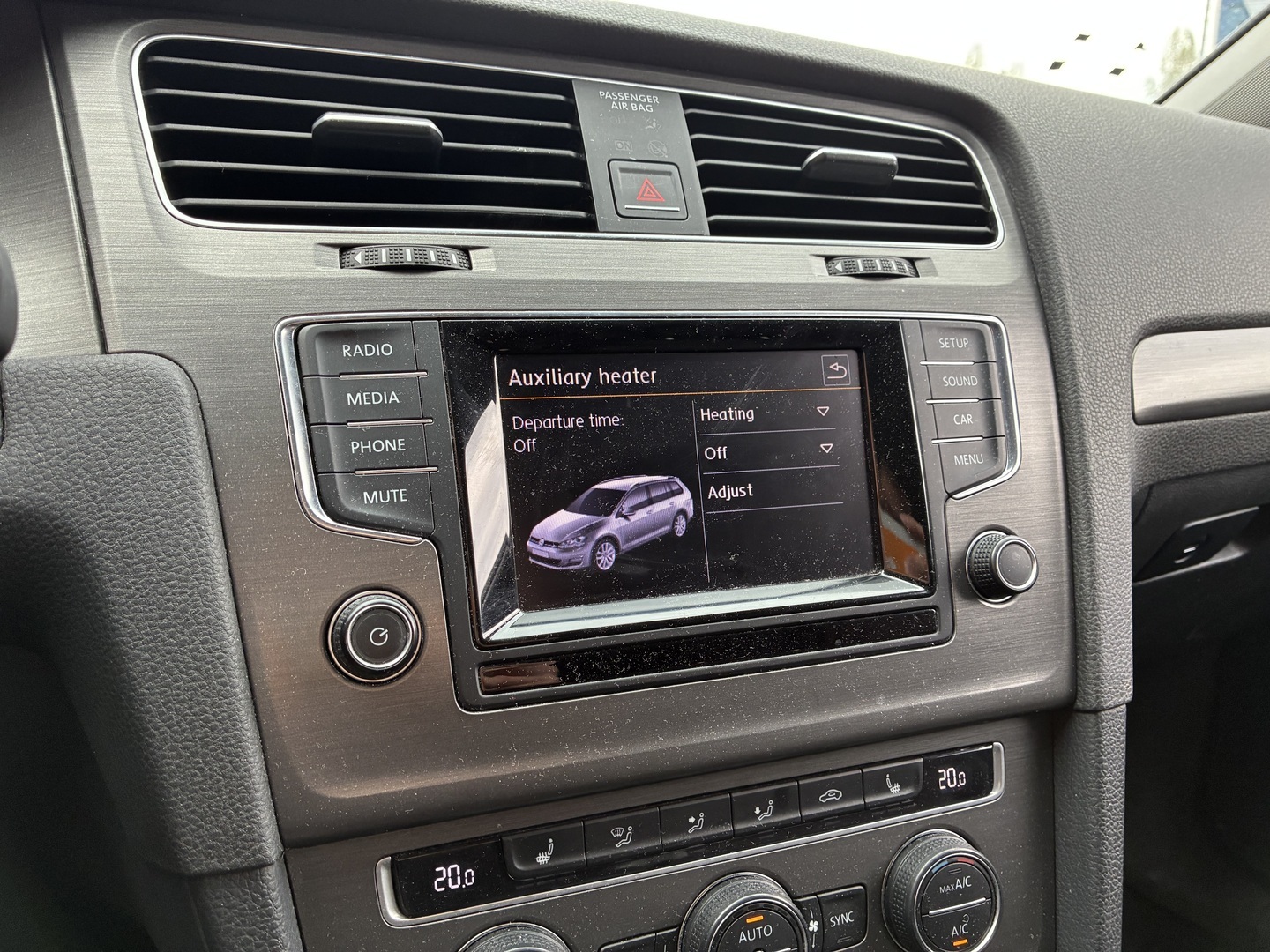 VOLKSWAGEN Golf 2014