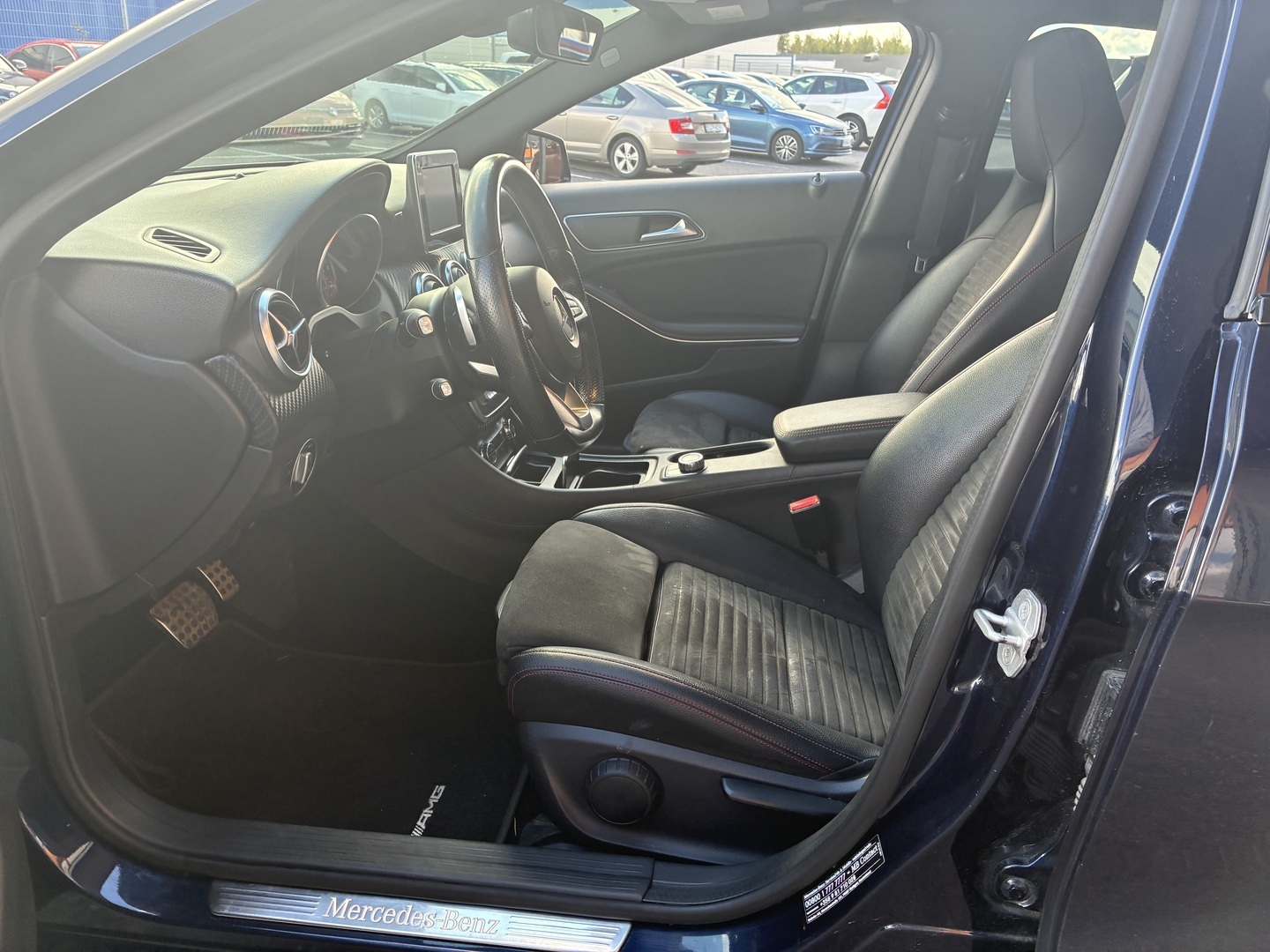 MERCEDES-BENZ A 2016