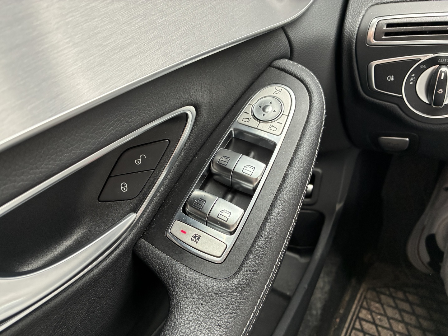 MERCEDES-BENZ C 2019