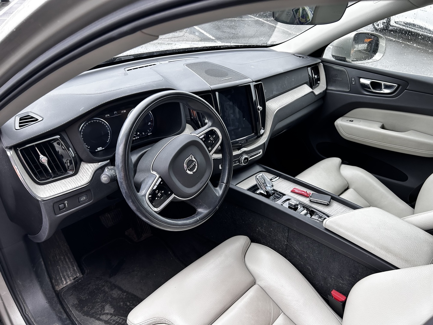 VOLVO XC60 2020