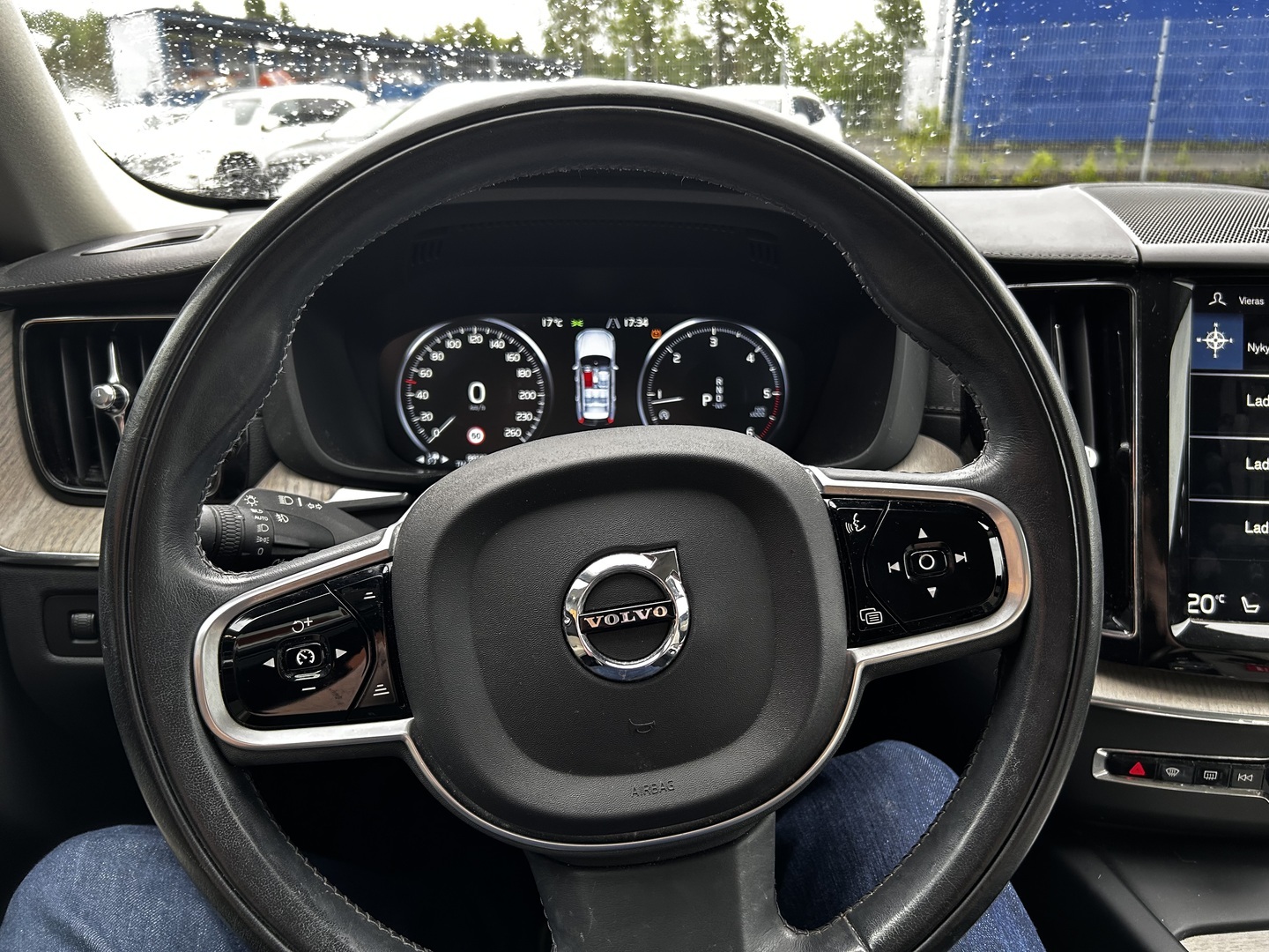 VOLVO XC60 2020