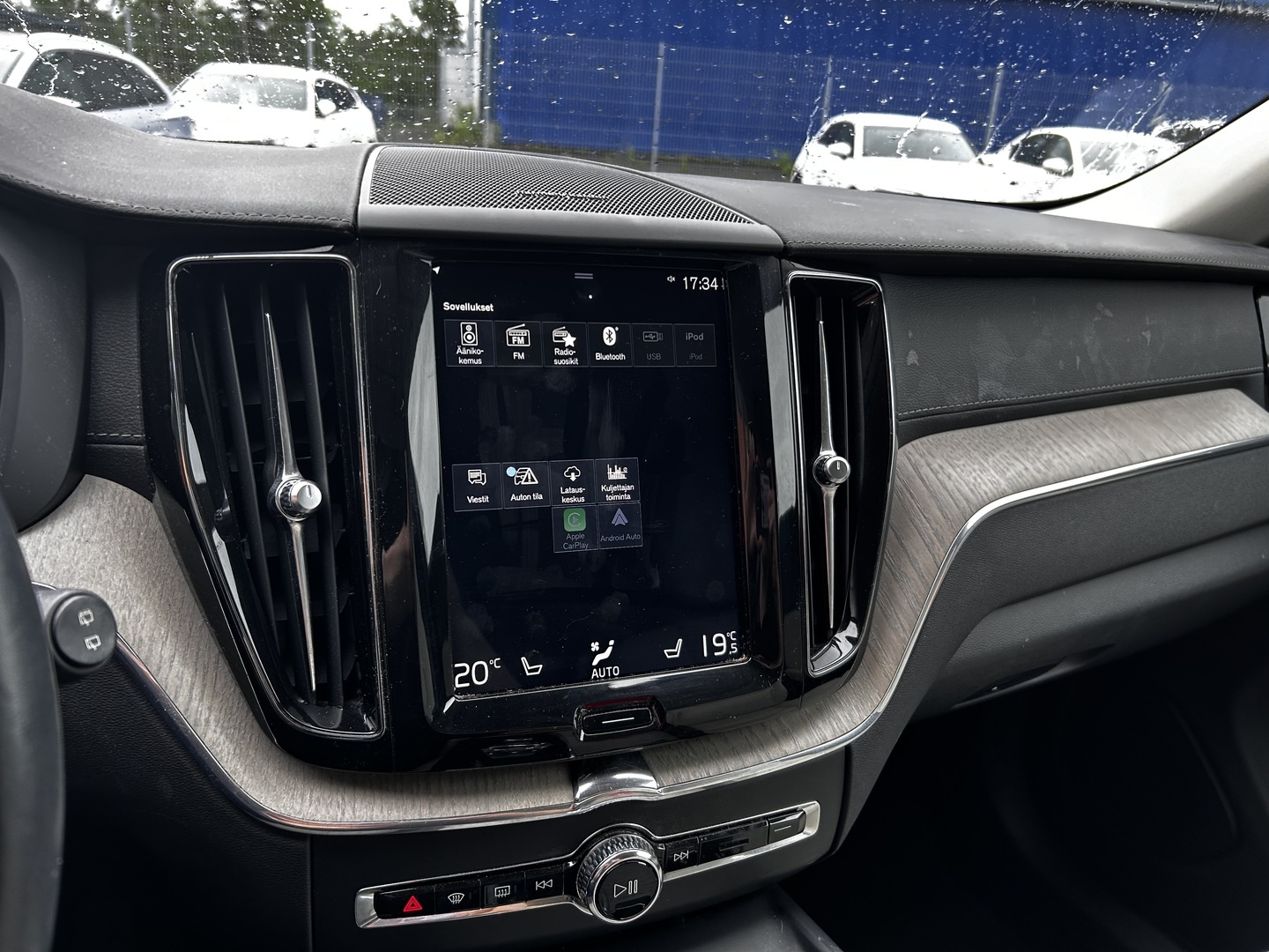 VOLVO XC60 2020