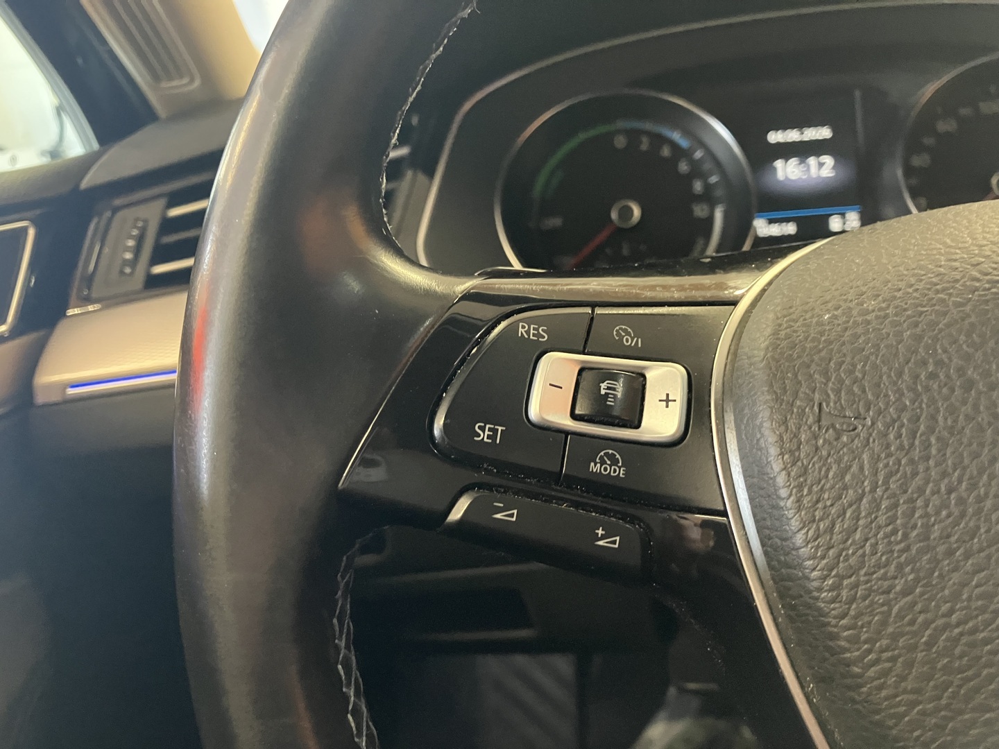 VOLKSWAGEN Passat 2017