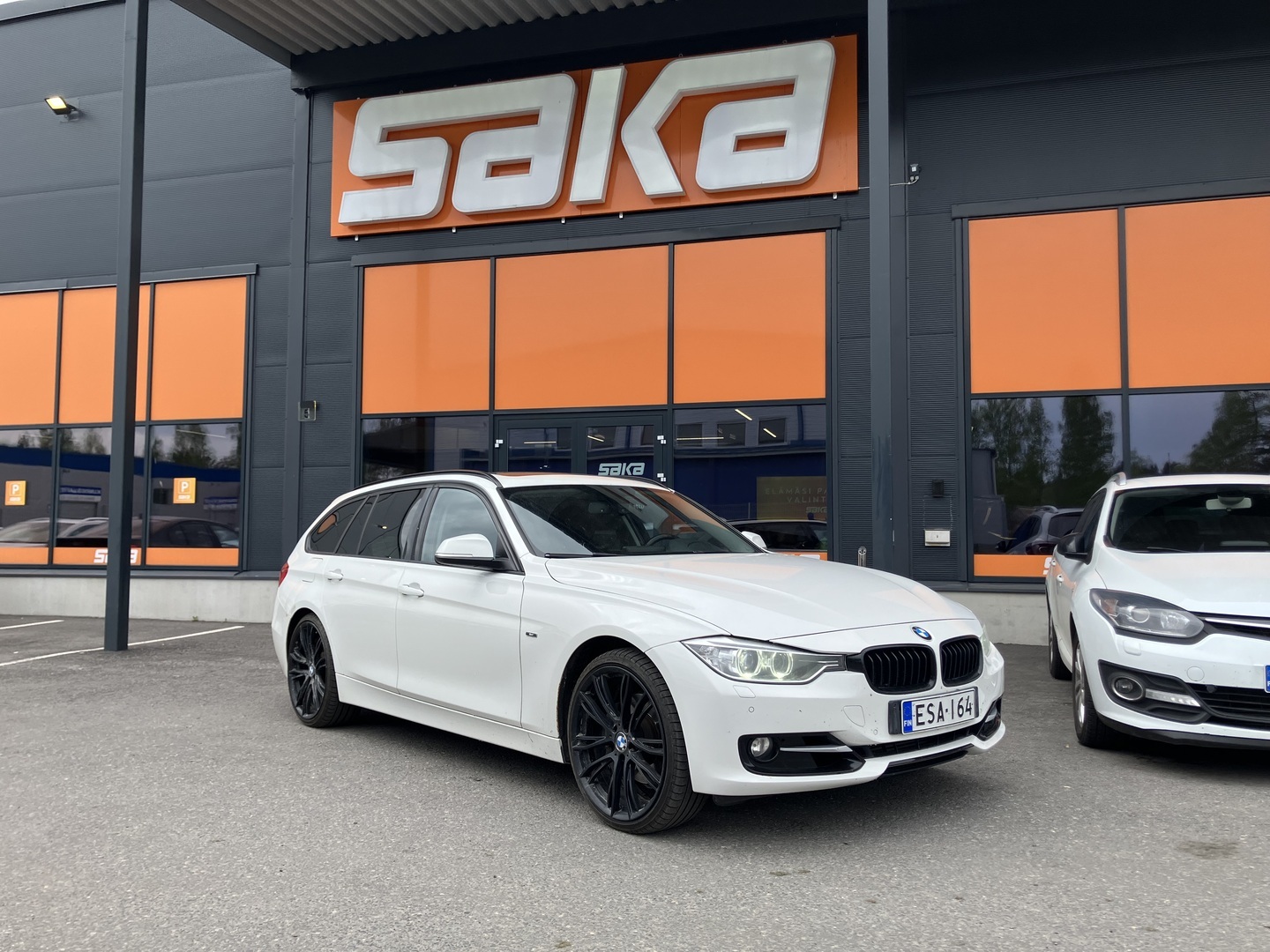 BMW 330 2013
