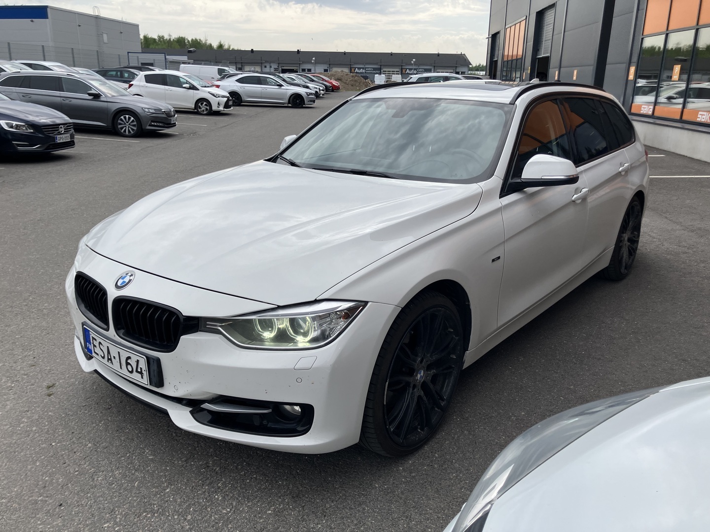 BMW 330 2013