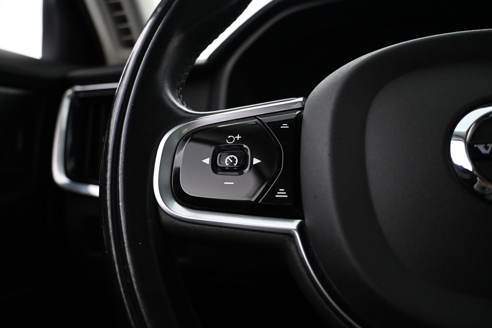 VOLVO V90 Cross Country 2021