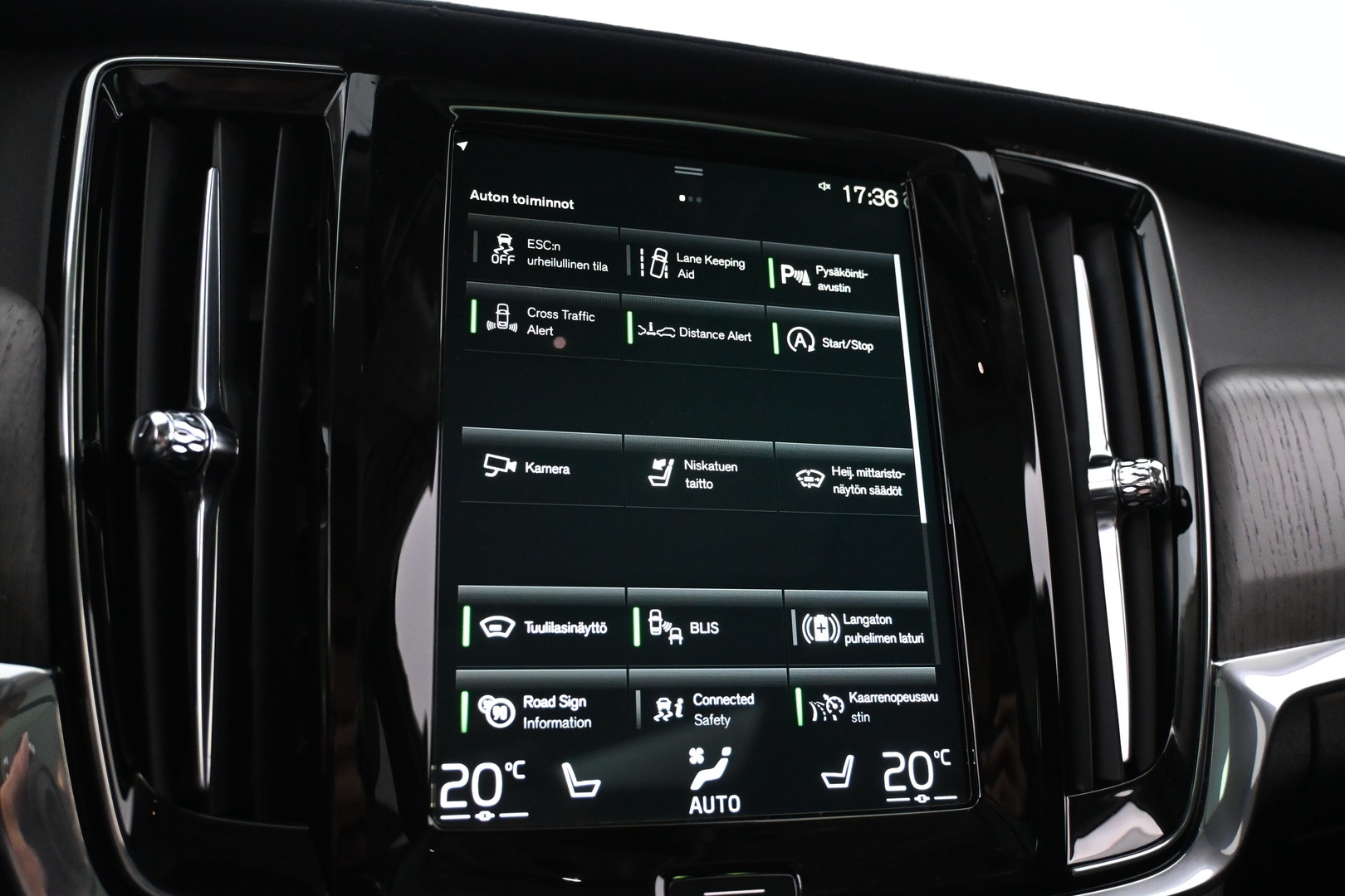 VOLVO V90 Cross Country 2021