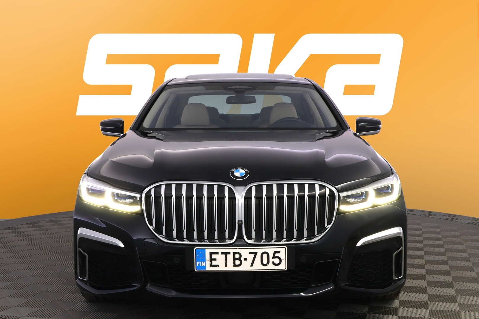 BMW 745 2019
