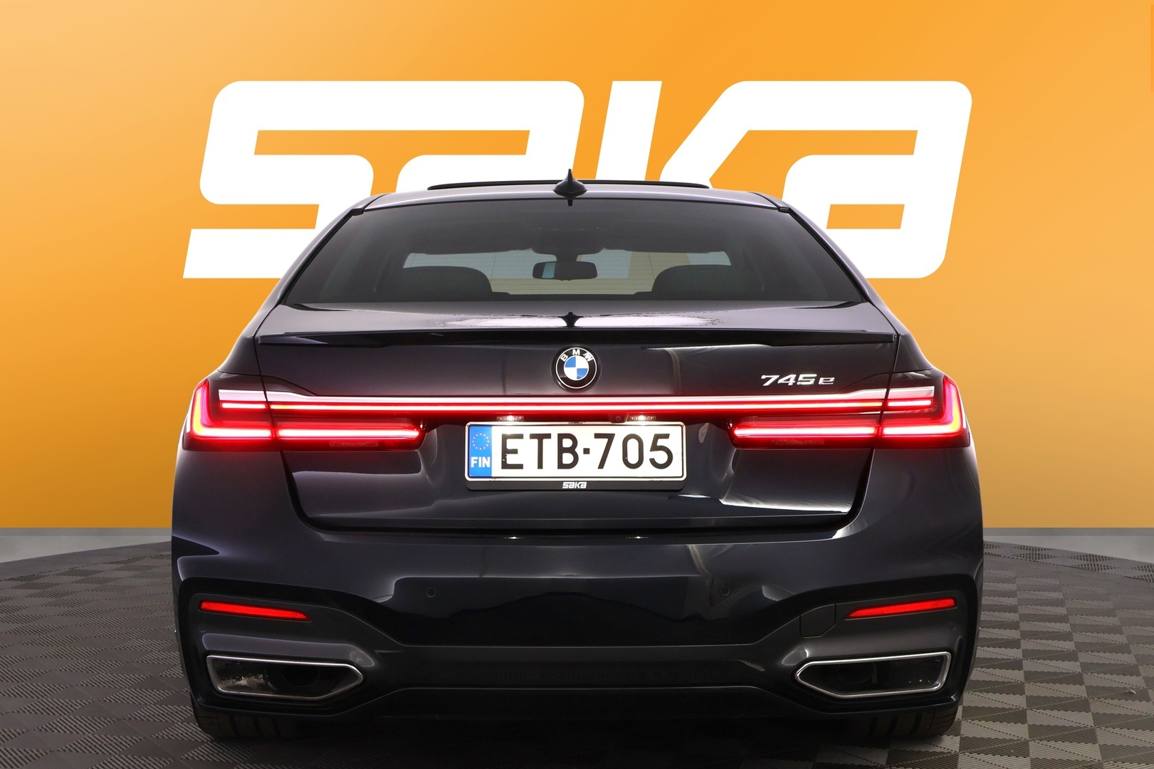 BMW 745 2019