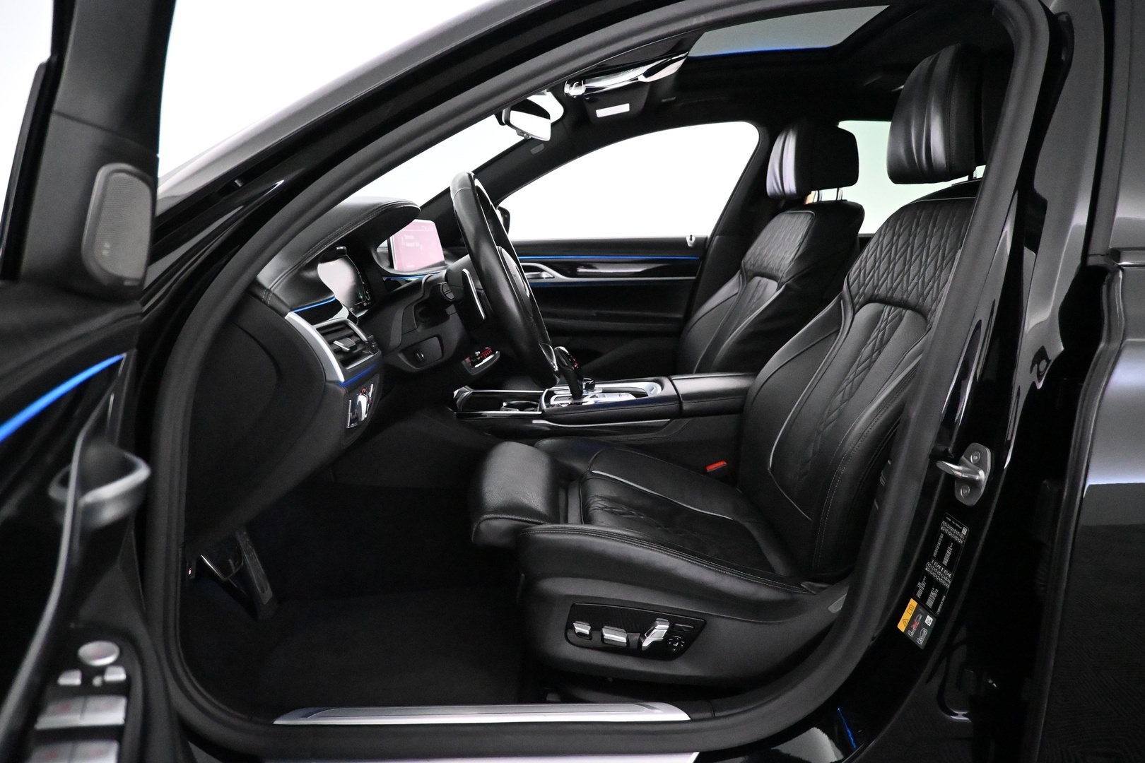 BMW 745 2019