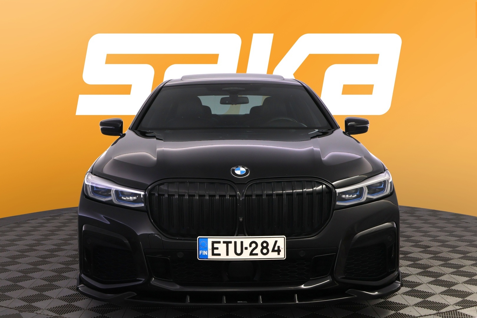 BMW 745 2019