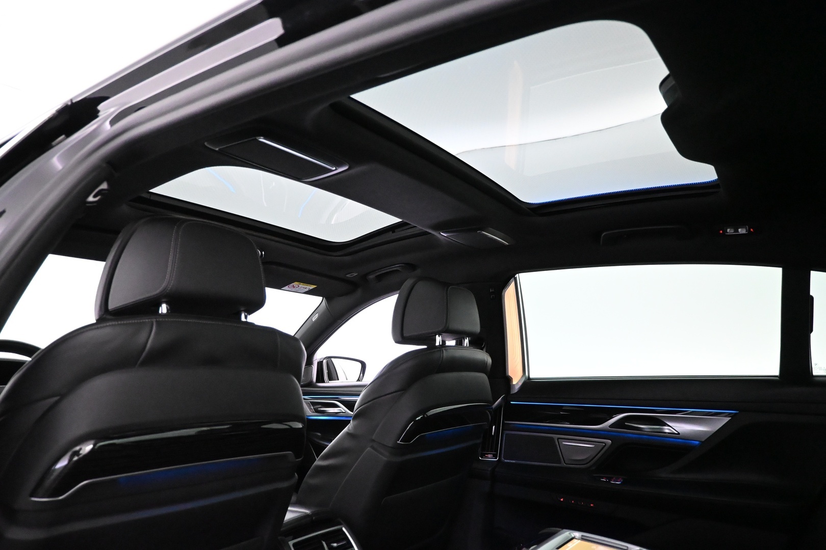 BMW 745 2019