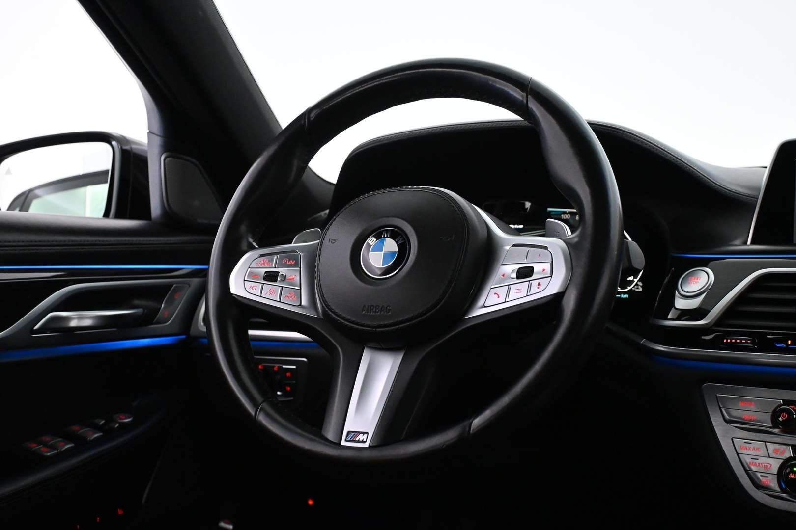BMW 745 2019