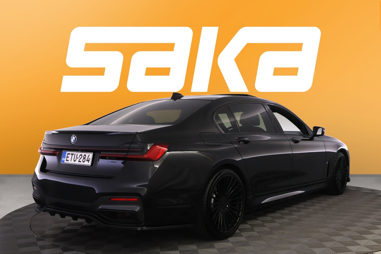 BMW 745 2019