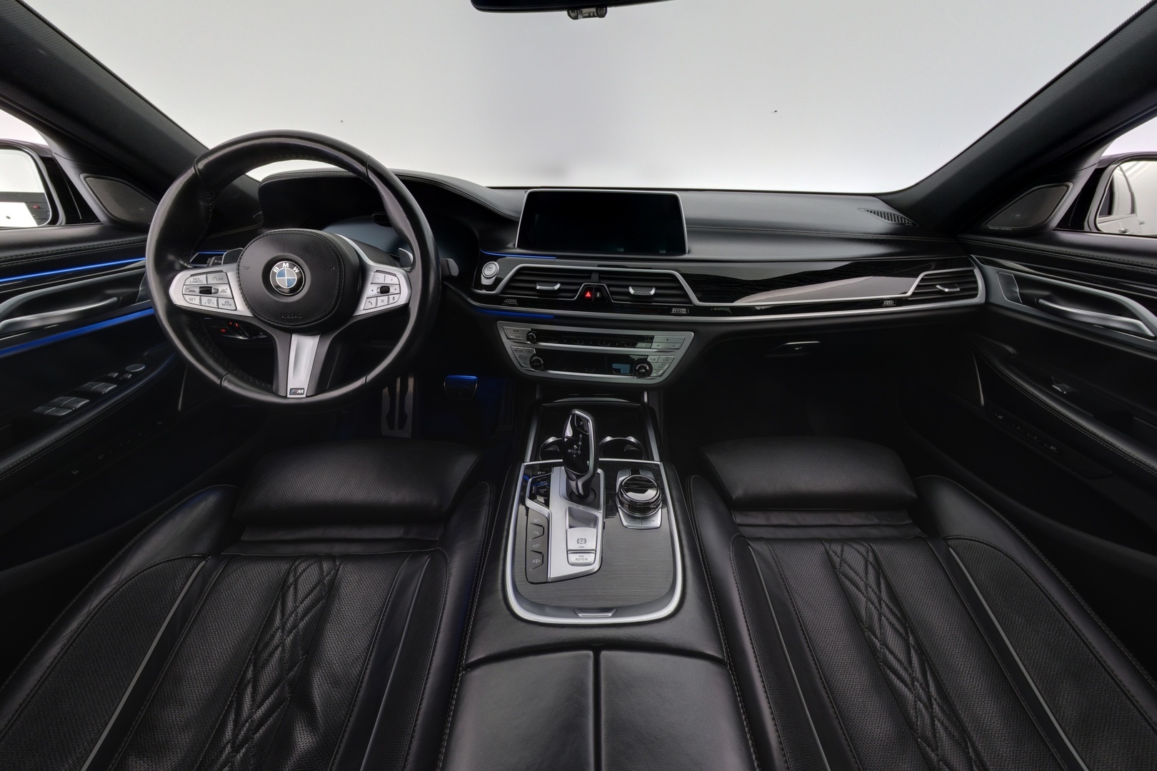 BMW 745 2019