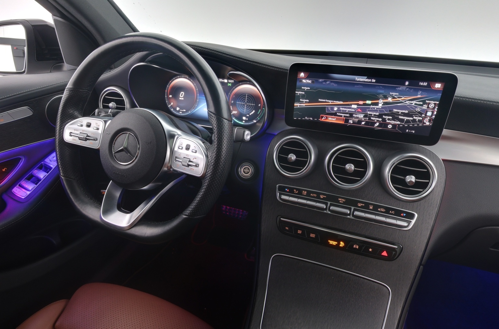 MERCEDES-BENZ GLC 2022