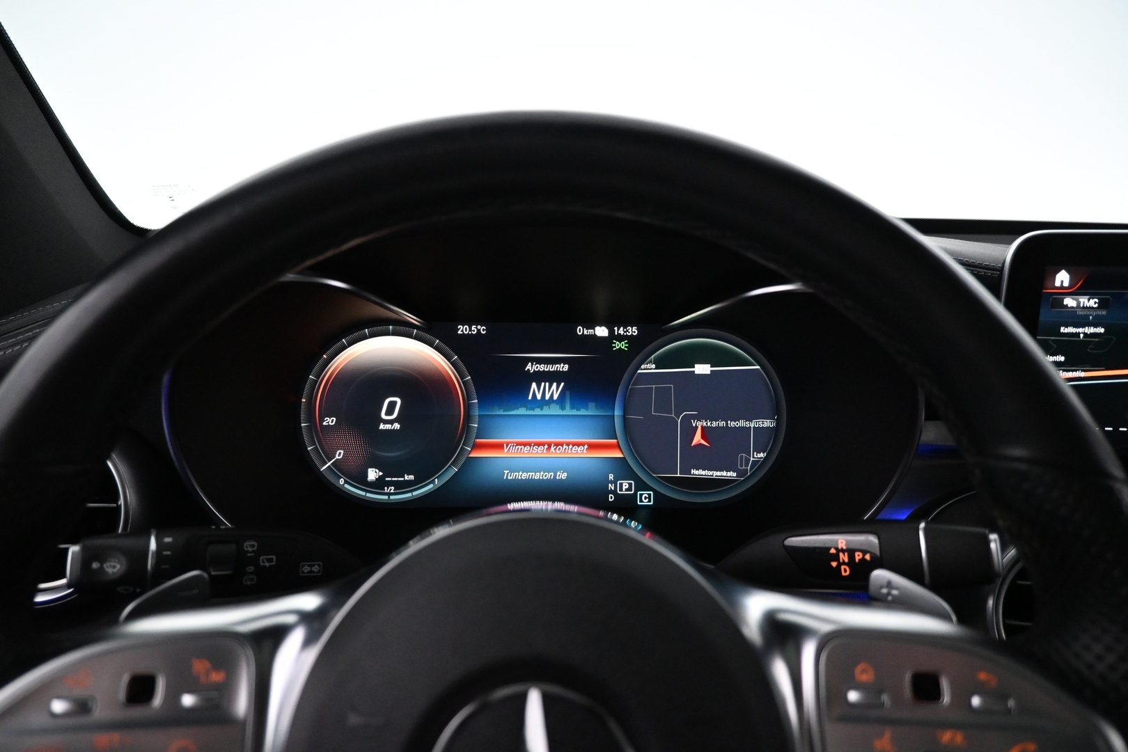 MERCEDES-BENZ GLC 2022