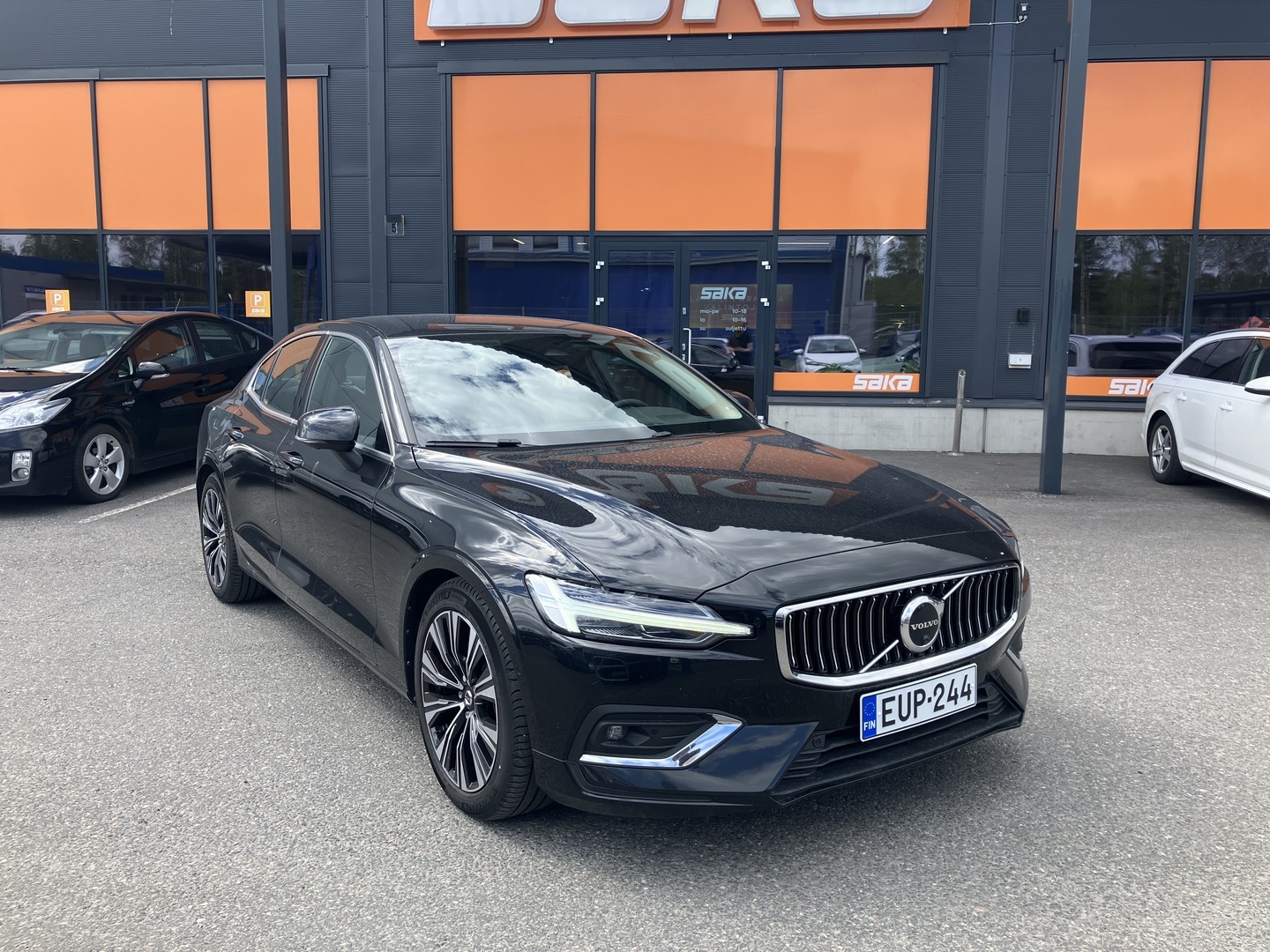 VOLVO S60 2023