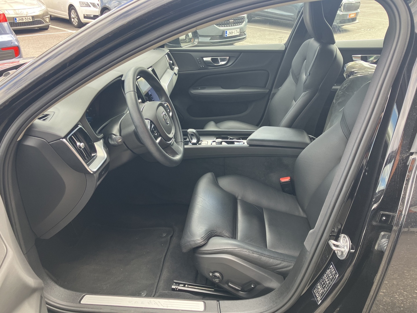 VOLVO S60 2023