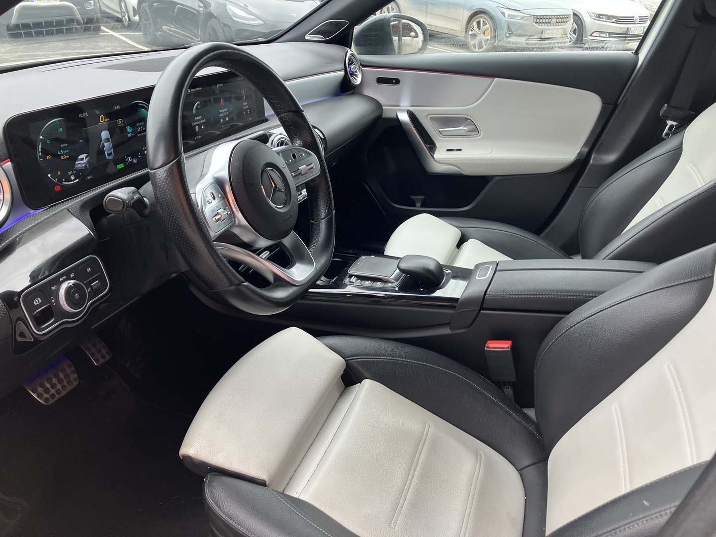 MERCEDES-BENZ A 250 e Sedan AMG 2021