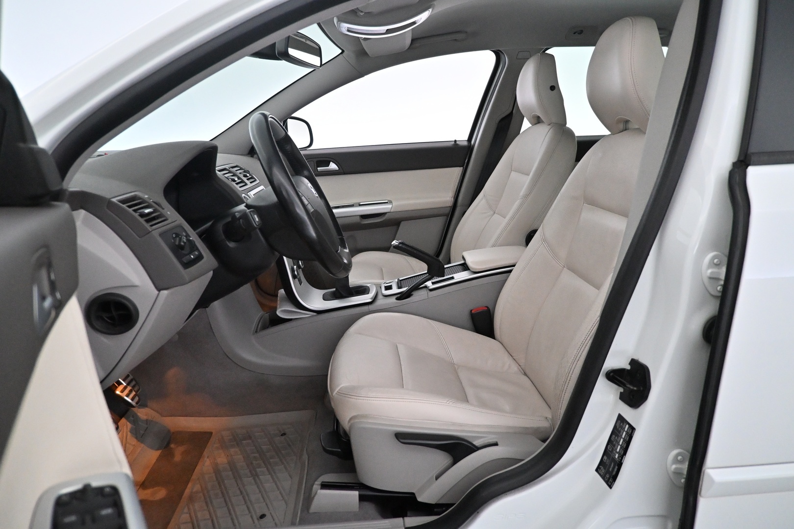 VOLVO V50 2012