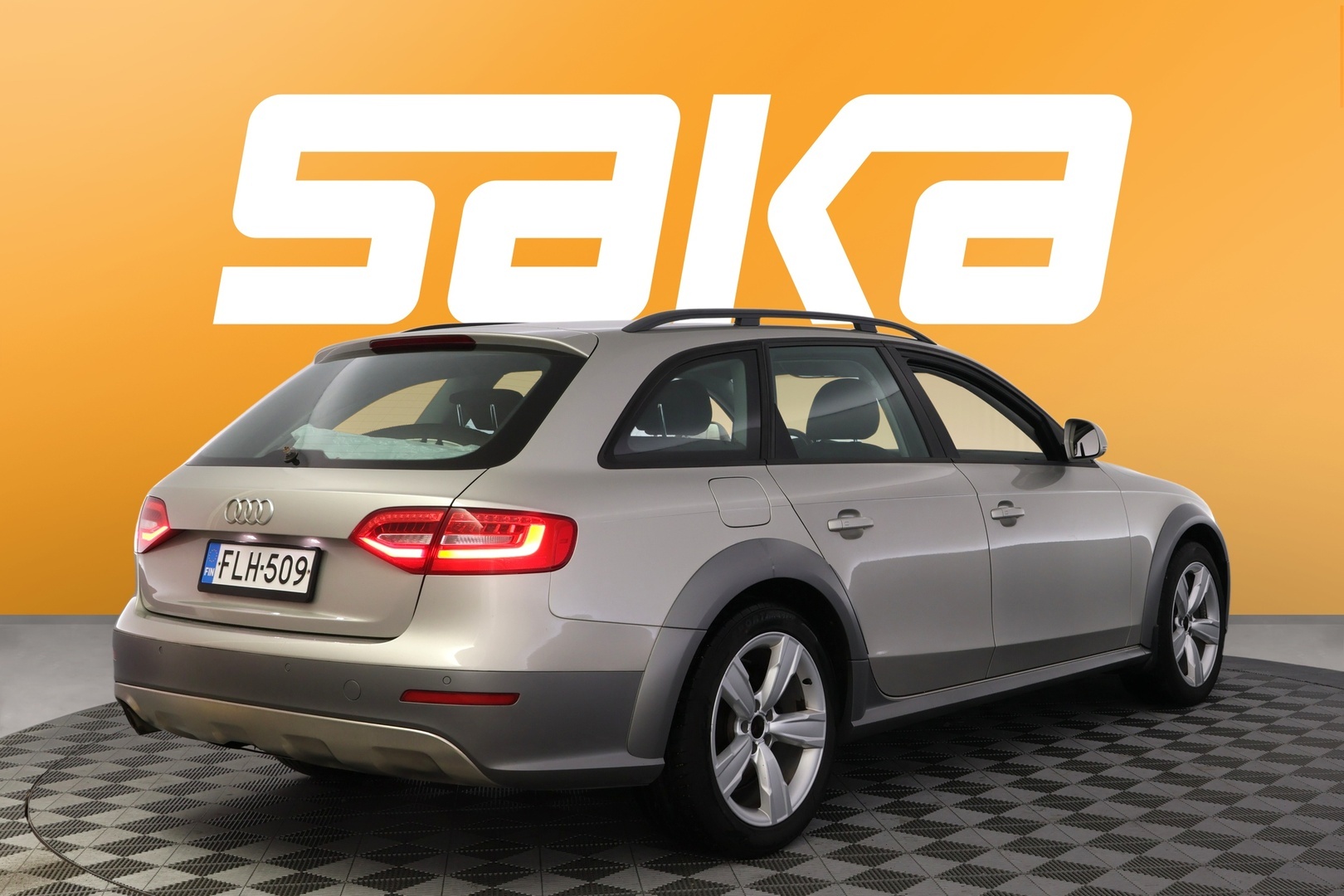 AUDI A4 allroad quattro 2014