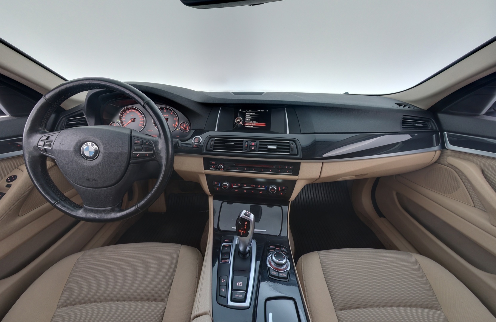 BMW 520 2015