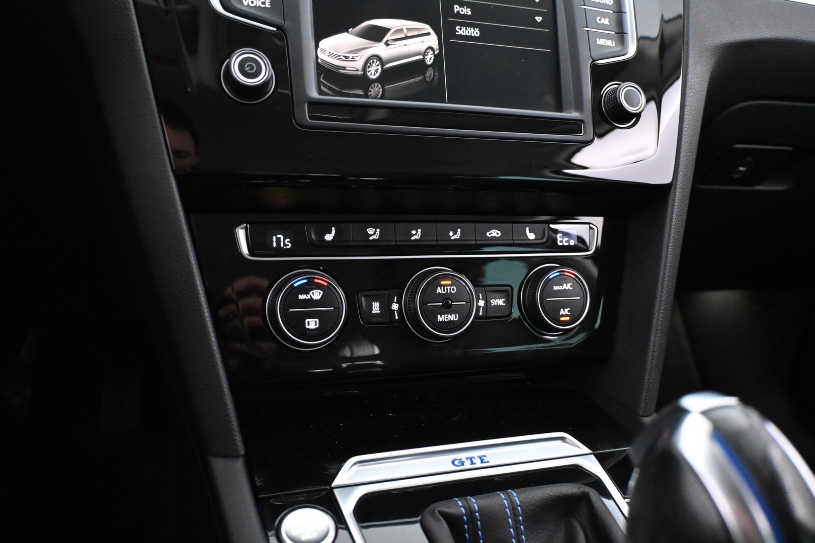VOLKSWAGEN Passat 2017