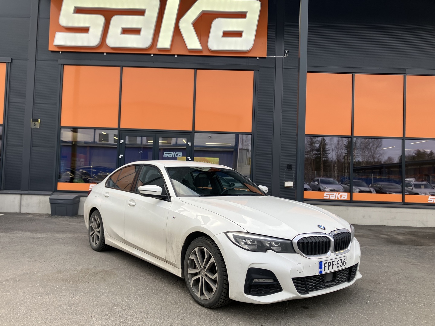BMW 330 2019