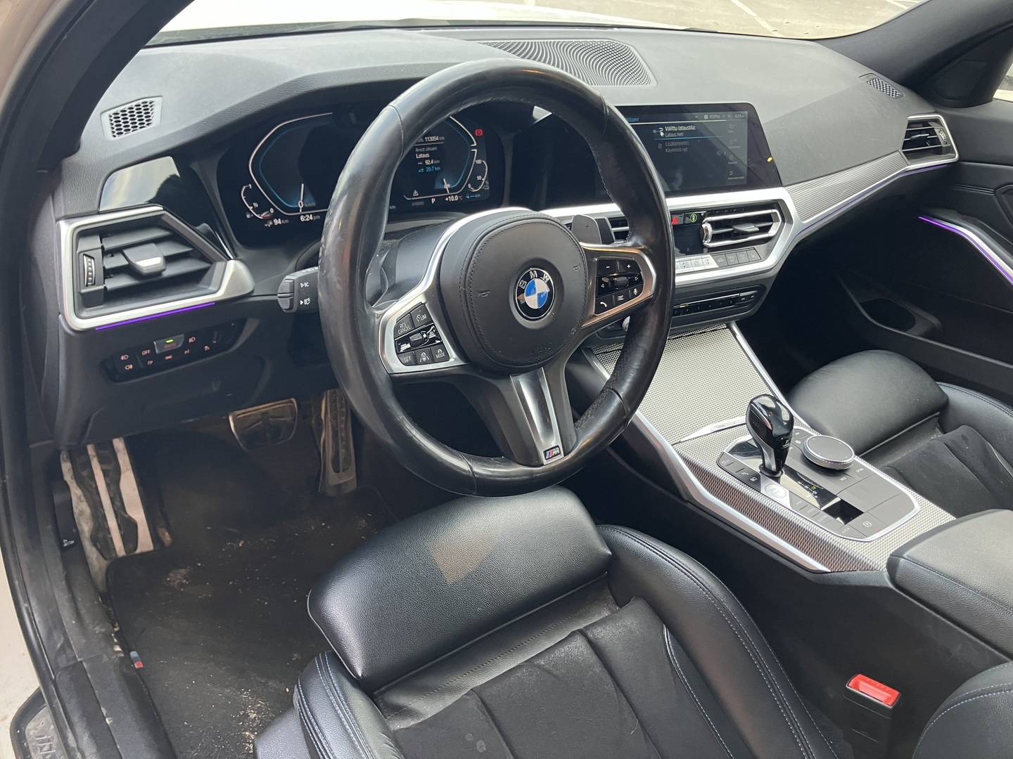 BMW 330 2019