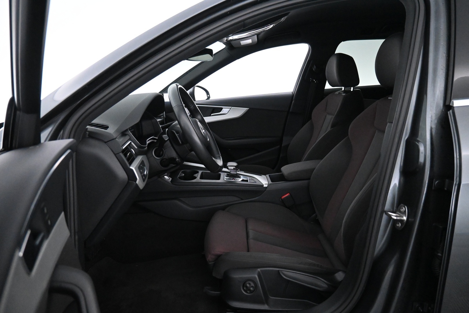 AUDI A4 2020