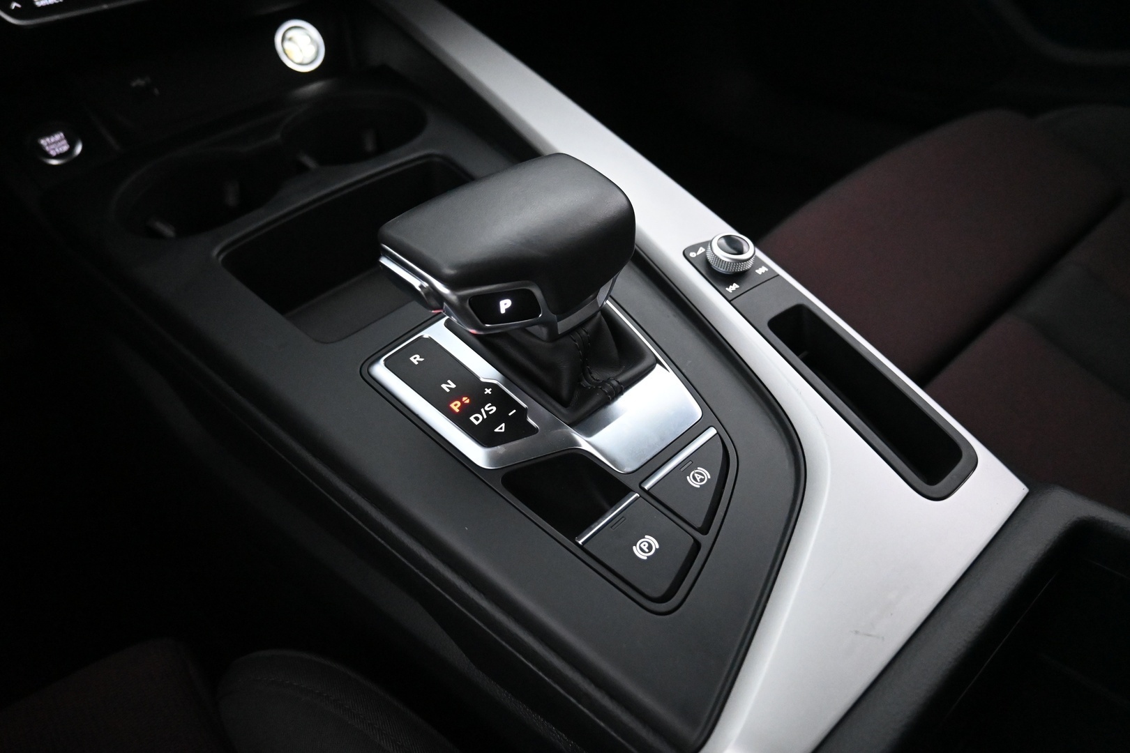 AUDI A4 2020
