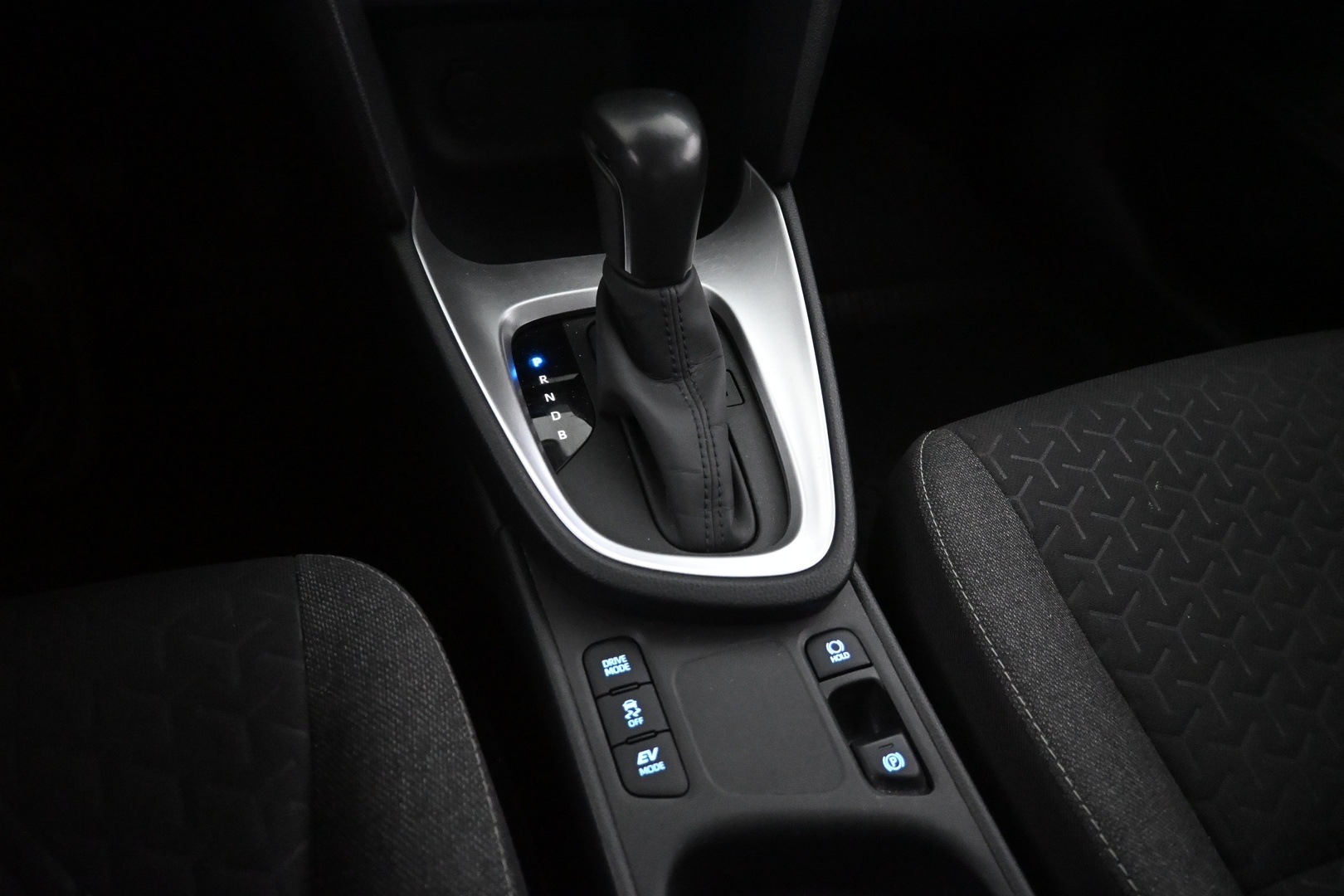 TOYOTA Yaris Cross 2023
