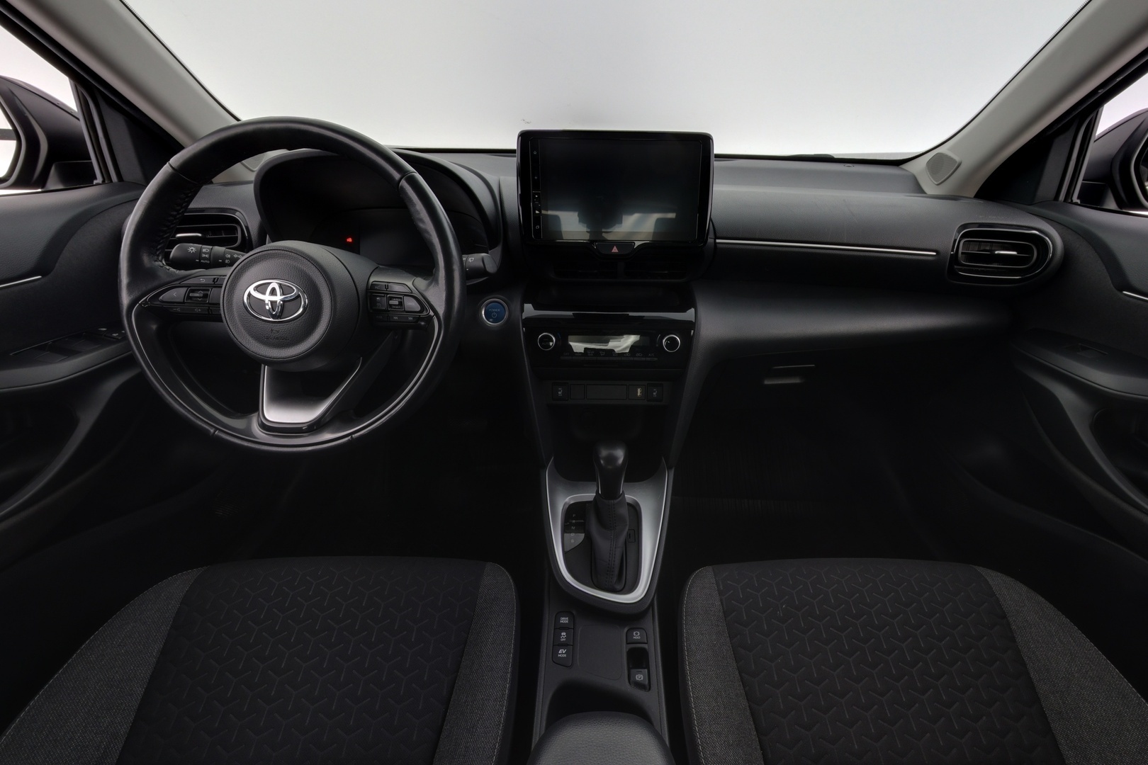 TOYOTA Yaris Cross 2023