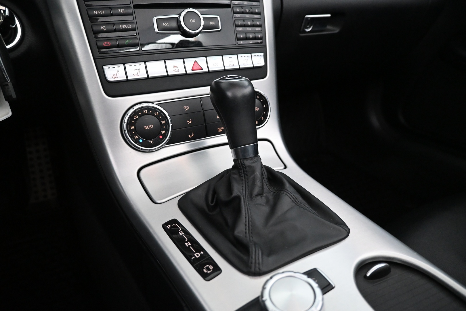 MERCEDES-BENZ SLK 2012