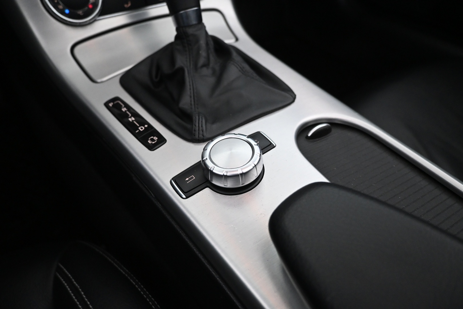 MERCEDES-BENZ SLK 2012