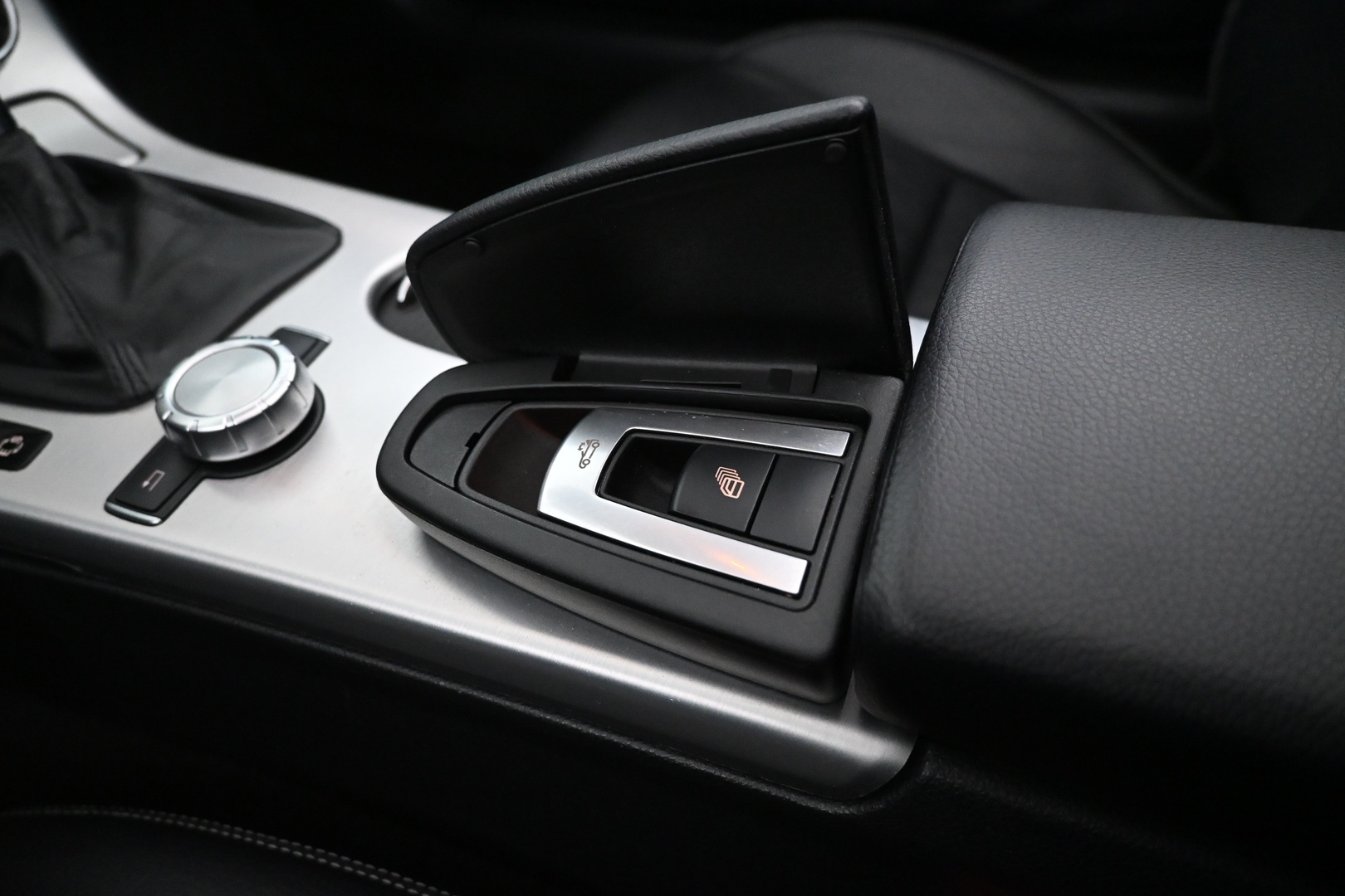 MERCEDES-BENZ SLK 2012