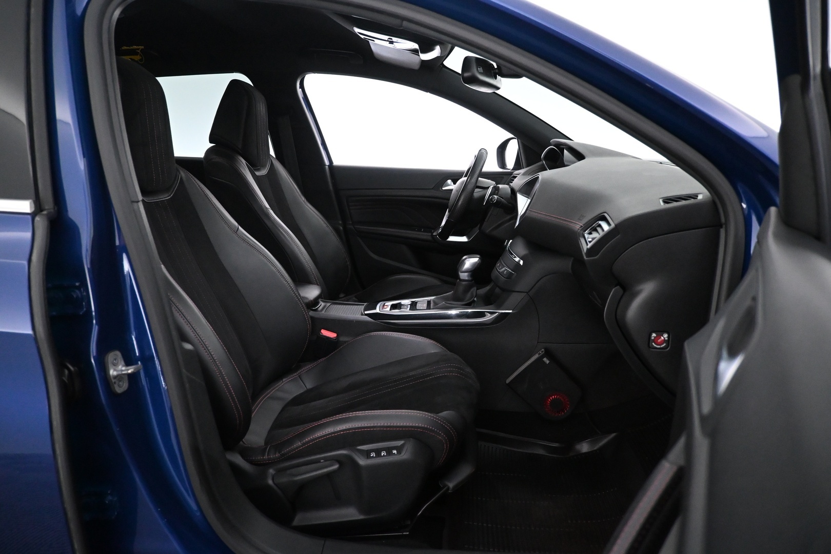 PEUGEOT 308 2015