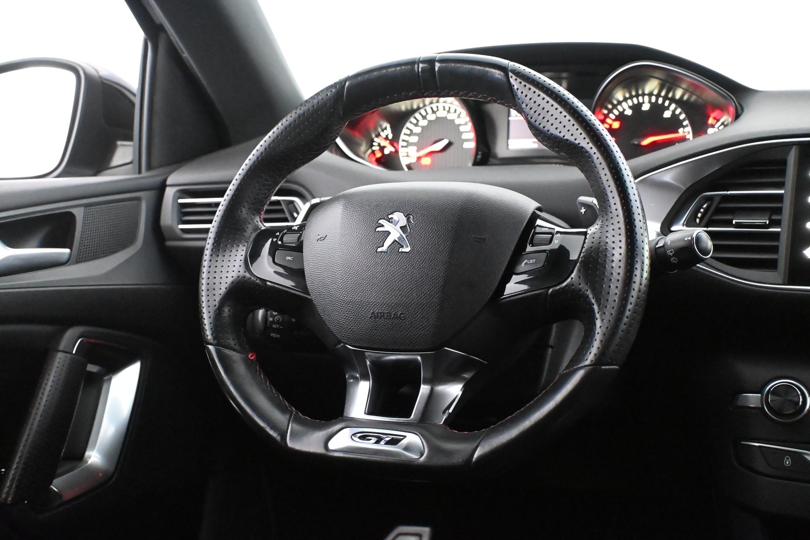PEUGEOT 308 2015