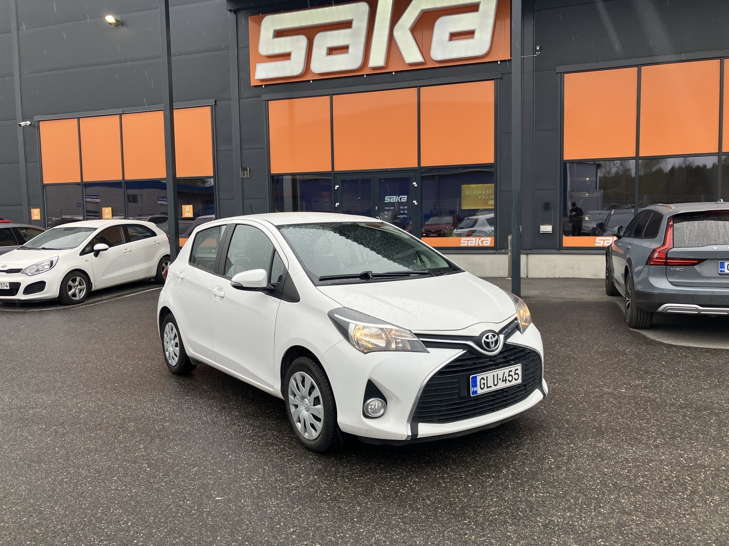 TOYOTA Yaris 2016