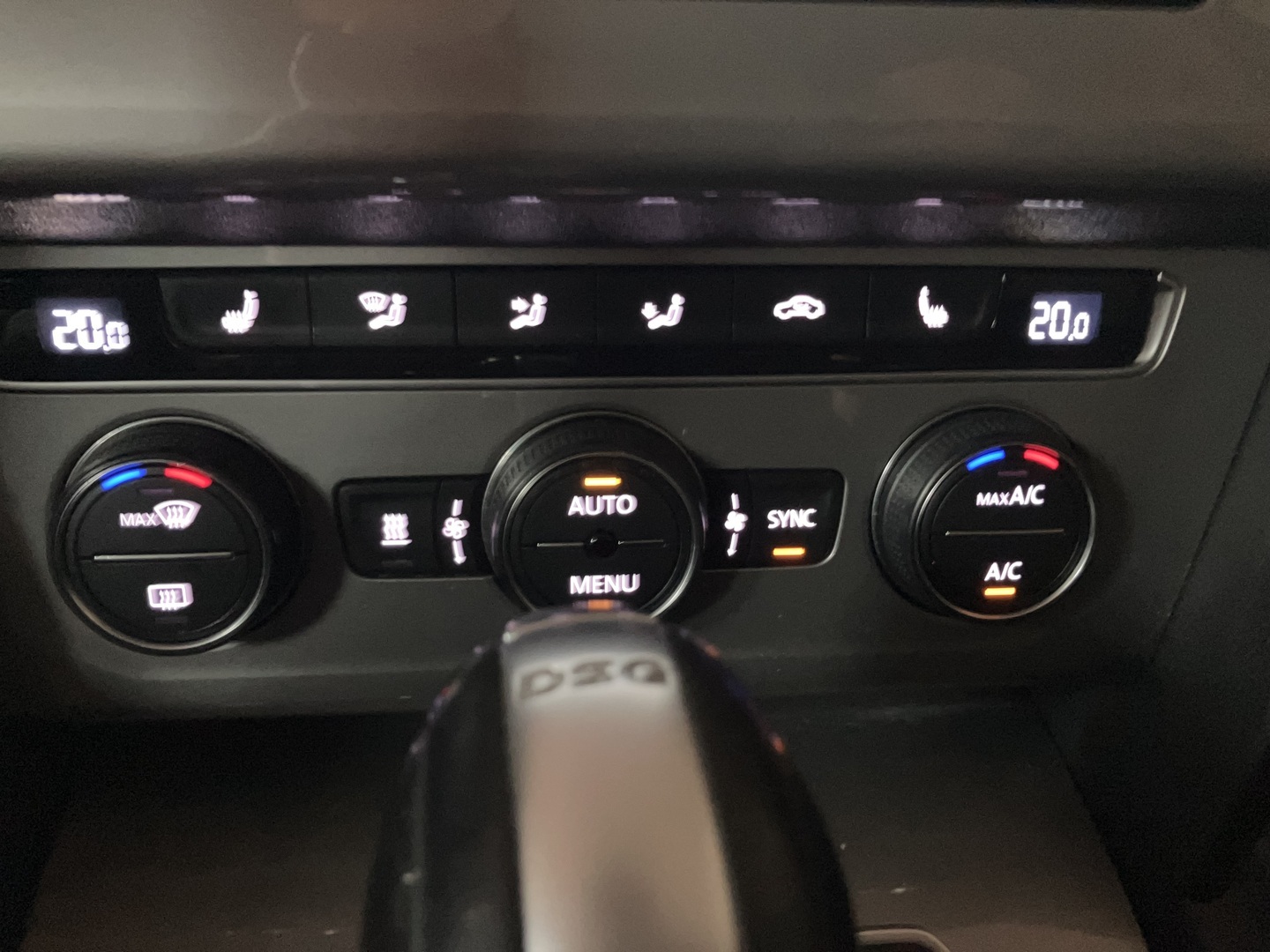 VOLKSWAGEN Passat 2016