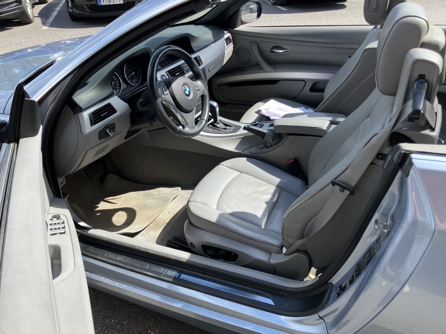 BMW 330 2011
