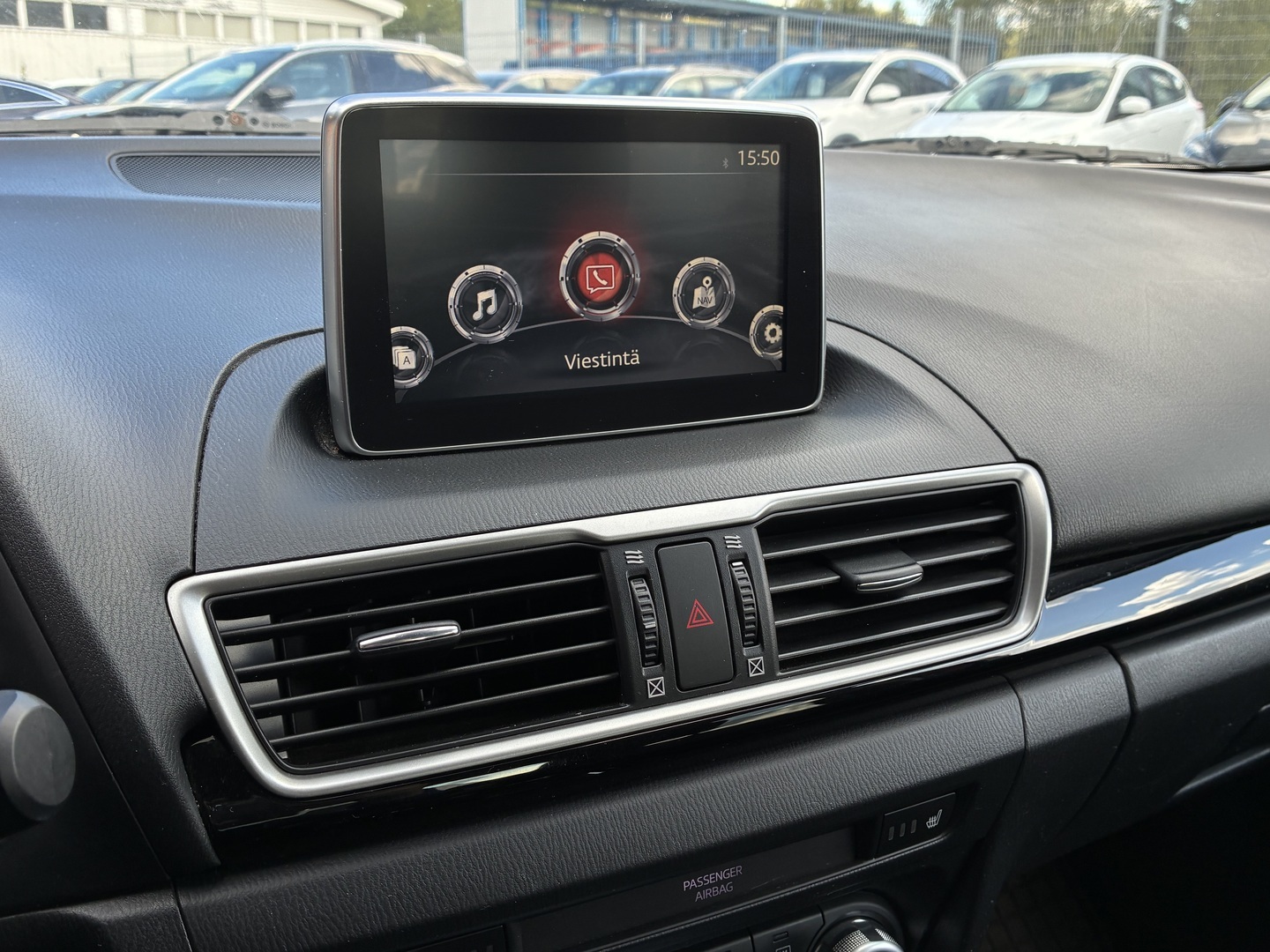 MAZDA 3 2015