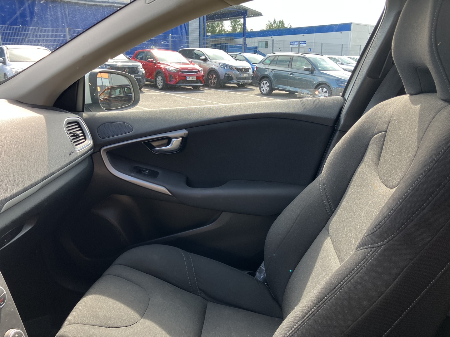 VOLVO V40 2018
