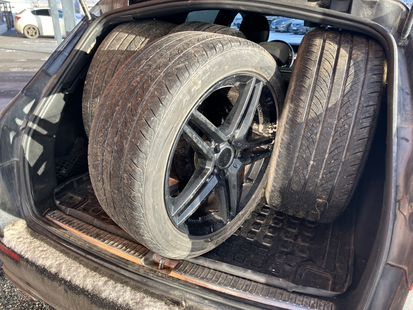 MERCEDES-BENZ E 2018