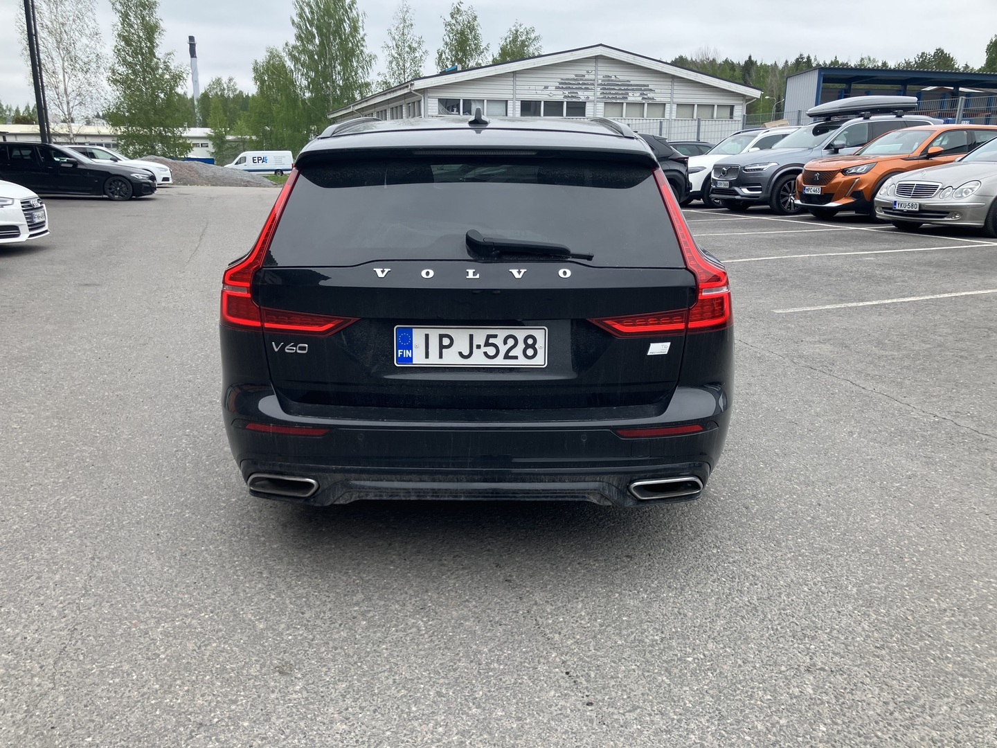 VOLVO V60 2022